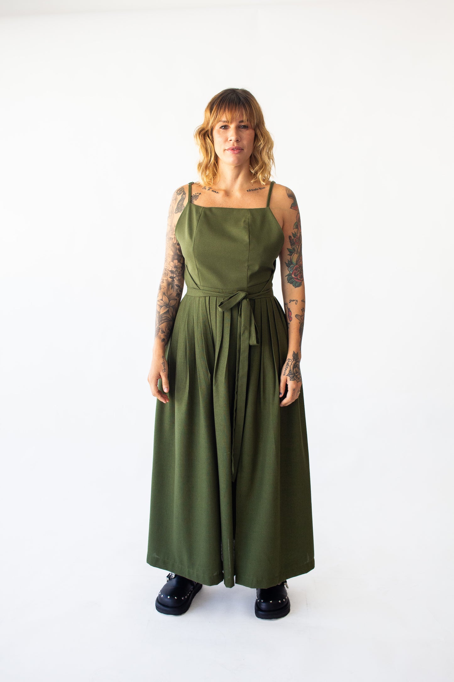 Vestido Pregas em Linho