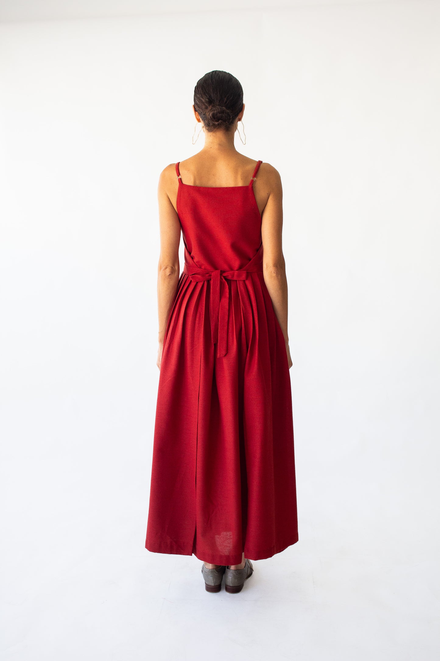 Vestido Pregas em Linho